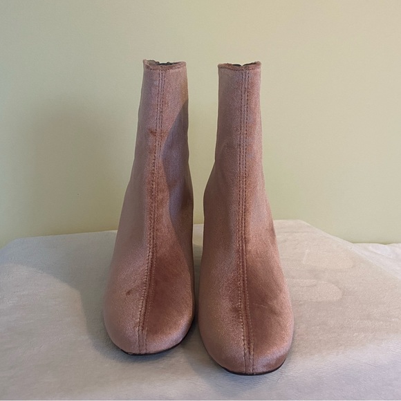 NWT Free People Velvet Cecile Ankle Boots - Picture 3 of 6